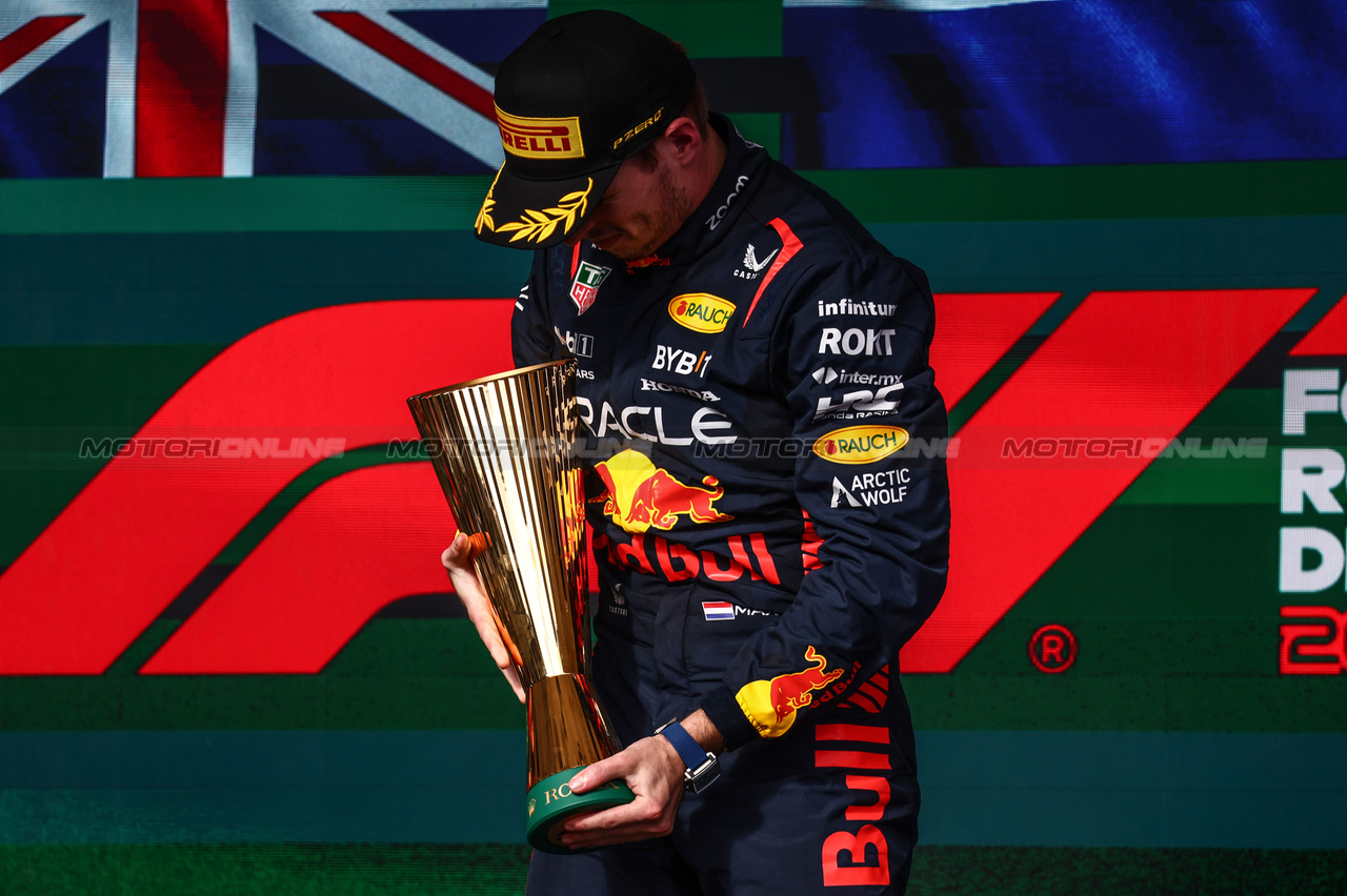 GP BRASILE, Max Verstappen (NLD), Red Bull Racing 
05.11.2023. Formula 1 World Championship, Rd 21, Brazilian Grand Prix, Sao Paulo, Brazil, Gara Day.
- www.xpbimages.com, EMail: requests@xpbimages.com © Copyright: Charniaux / XPB Images