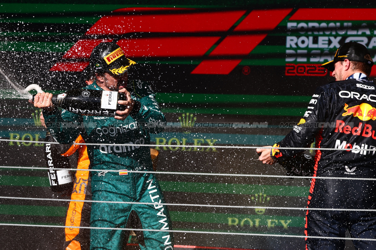 GP BRASILE, Max Verstappen (NLD), Red Bull Racing Lando Norris (GBR), McLaren F1 Team Fernando Alonso (ESP), Aston Martin Racing 
05.11.2023. Formula 1 World Championship, Rd 21, Brazilian Grand Prix, Sao Paulo, Brazil, Gara Day.
- www.xpbimages.com, EMail: requests@xpbimages.com © Copyright: Charniaux / XPB Images