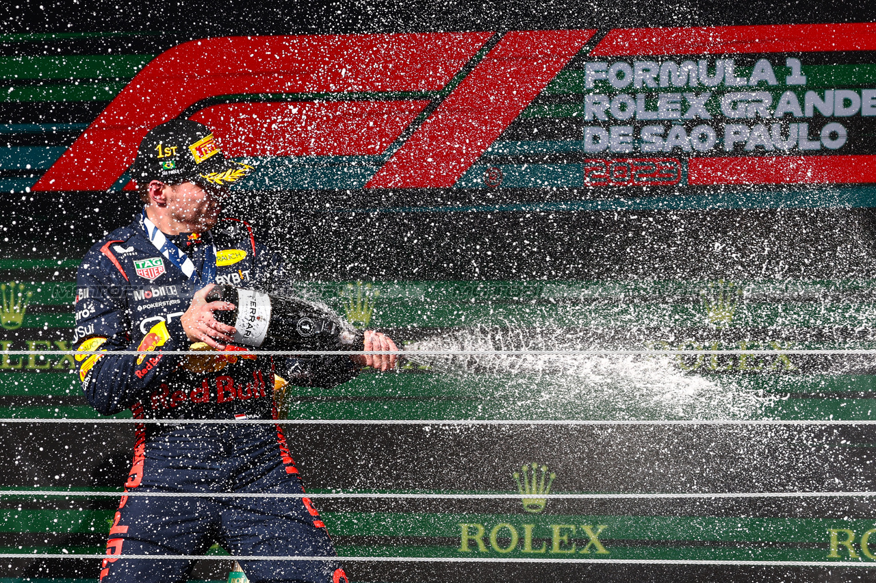 GP BRASILE, Max Verstappen (NLD), Red Bull Racing 
05.11.2023. Formula 1 World Championship, Rd 21, Brazilian Grand Prix, Sao Paulo, Brazil, Gara Day.
- www.xpbimages.com, EMail: requests@xpbimages.com © Copyright: Charniaux / XPB Images