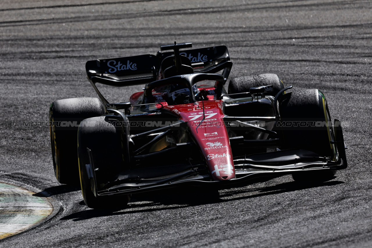 GP BRASILE, Valtteri Bottas (FIN) Alfa Romeo F1 Team C43.

05.11.2023. Formula 1 World Championship, Rd 21, Brazilian Grand Prix, Sao Paulo, Brazil, Gara Day.

- www.xpbimages.com, EMail: requests@xpbimages.com © Copyright: Staley / XPB Images