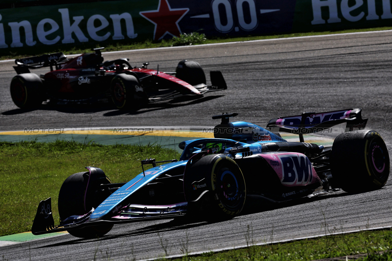 GP BRASILE, Esteban Ocon (FRA) Alpine F1 Team A523.

05.11.2023. Formula 1 World Championship, Rd 21, Brazilian Grand Prix, Sao Paulo, Brazil, Gara Day.

- www.xpbimages.com, EMail: requests@xpbimages.com © Copyright: Staley / XPB Images