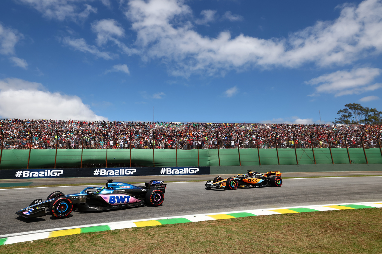 GP BRASILE, Esteban Ocon (FRA) Alpine F1 Team A523.

05.11.2023. Formula 1 World Championship, Rd 21, Brazilian Grand Prix, Sao Paulo, Brazil, Gara Day.

 - www.xpbimages.com, EMail: requests@xpbimages.com © Copyright: Coates / XPB Images