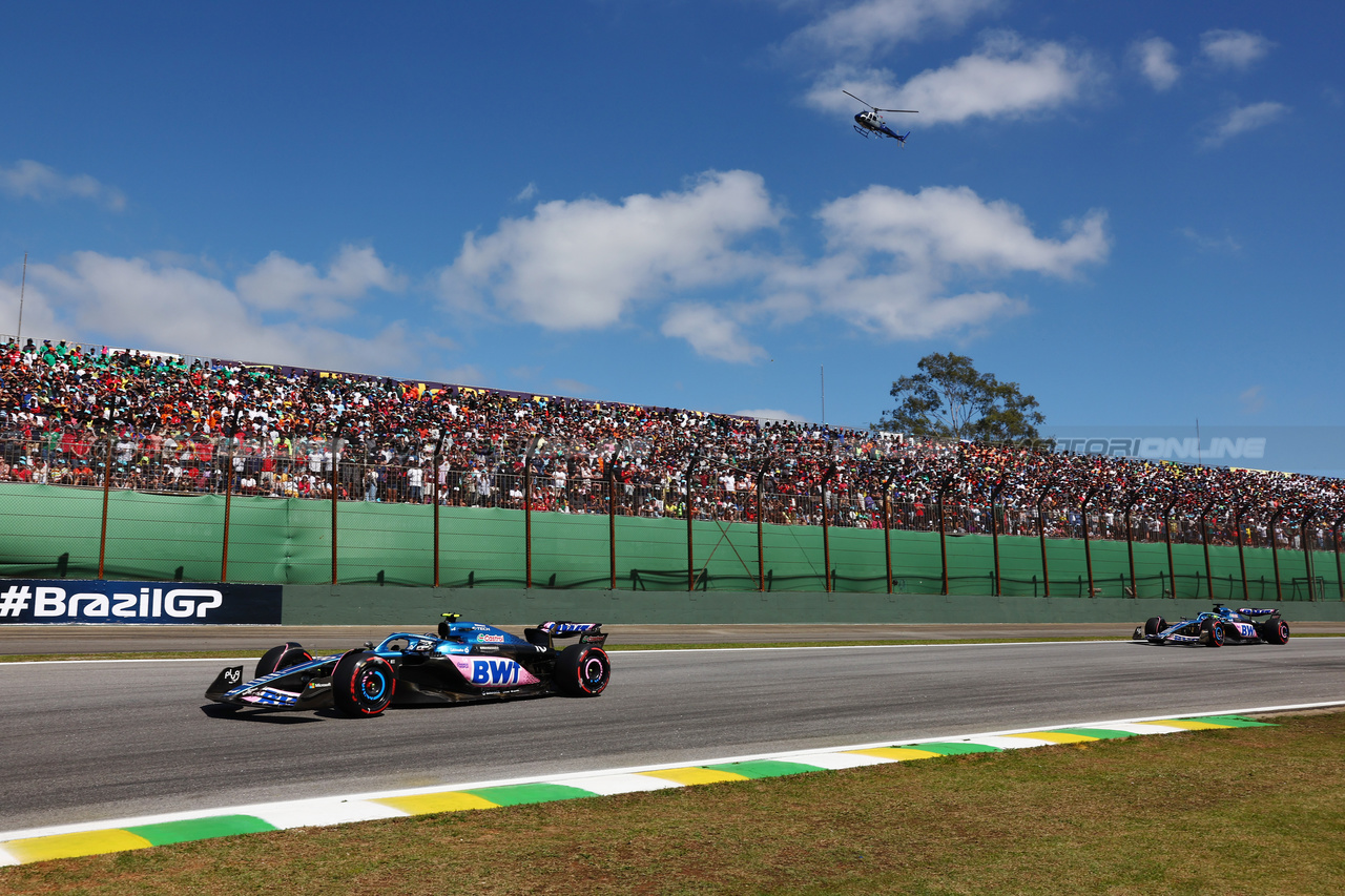 GP BRASILE, Pierre Gasly (FRA) Alpine F1 Team A523.

05.11.2023. Formula 1 World Championship, Rd 21, Brazilian Grand Prix, Sao Paulo, Brazil, Gara Day.

 - www.xpbimages.com, EMail: requests@xpbimages.com © Copyright: Coates / XPB Images