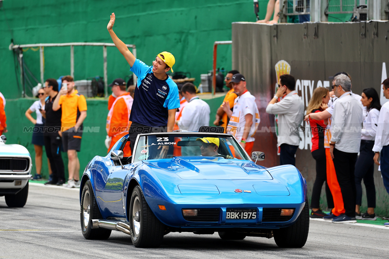 GP BRASILE, Alexander Albon (THA) Williams Racing on the drivers' parade.

05.11.2023. Formula 1 World Championship, Rd 21, Brazilian Grand Prix, Sao Paulo, Brazil, Gara Day.

- www.xpbimages.com, EMail: requests@xpbimages.com © Copyright: XPB Images