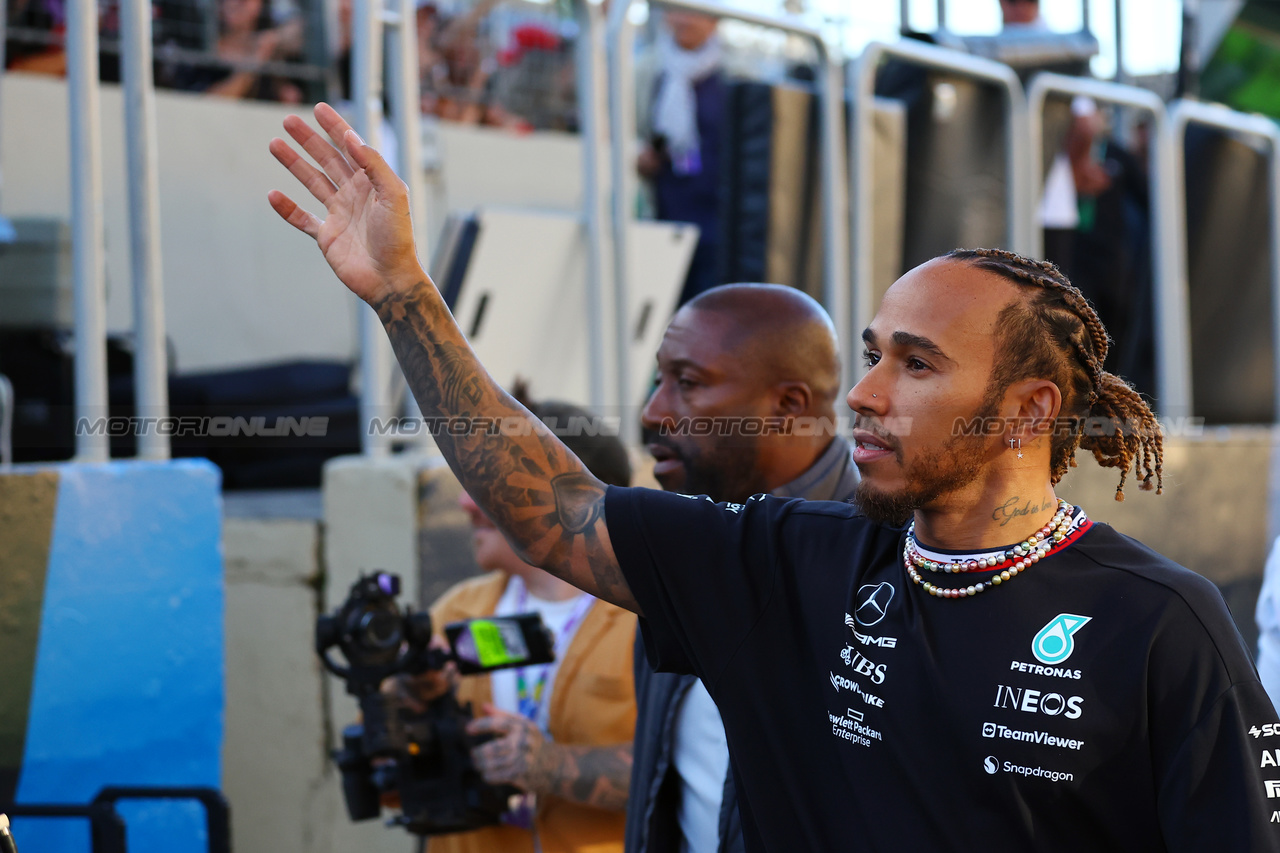 GP BRASILE, Lewis Hamilton (GBR) Mercedes AMG F1.

05.11.2023. Formula 1 World Championship, Rd 21, Brazilian Grand Prix, Sao Paulo, Brazil, Gara Day.

- www.xpbimages.com, EMail: requests@xpbimages.com © Copyright: XPB Images