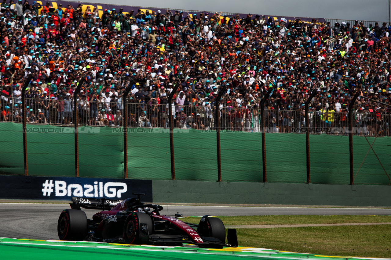GP BRASILE, Valtteri Bottas (FIN) Alfa Romeo F1 Team C43.

05.11.2023. Formula 1 World Championship, Rd 21, Brazilian Grand Prix, Sao Paulo, Brazil, Gara Day.

- www.xpbimages.com, EMail: requests@xpbimages.com © Copyright: XPB Images