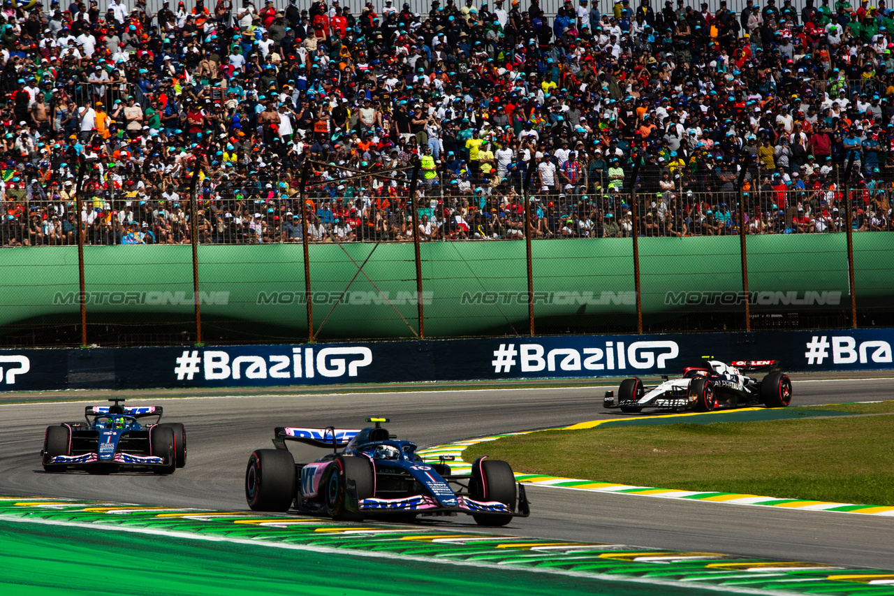 GP BRASILE, Pierre Gasly (FRA) Alpine F1 Team A523.

05.11.2023. Formula 1 World Championship, Rd 21, Brazilian Grand Prix, Sao Paulo, Brazil, Gara Day.

- www.xpbimages.com, EMail: requests@xpbimages.com © Copyright: XPB Images