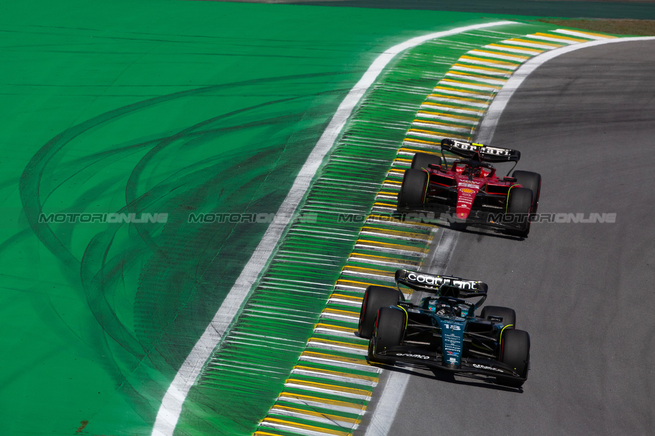 GP BRASILE, Lance Stroll (CDN) Aston Martin F1 Team AMR23.

05.11.2023. Formula 1 World Championship, Rd 21, Brazilian Grand Prix, Sao Paulo, Brazil, Gara Day.

- www.xpbimages.com, EMail: requests@xpbimages.com © Copyright: XPB Images