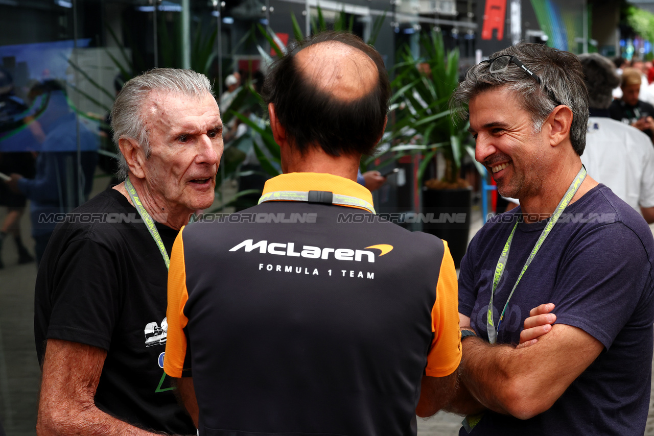 GP BRASILE, (L to R): Wilson Fittipaldi (BRA) with Emanuele Pirro (ITA) McLaren Driver Development Programme Leader e Christian Fittipaldi (BRA).

05.11.2023. Formula 1 World Championship, Rd 21, Brazilian Grand Prix, Sao Paulo, Brazil, Gara Day.

 - www.xpbimages.com, EMail: requests@xpbimages.com © Copyright: Coates / XPB Images