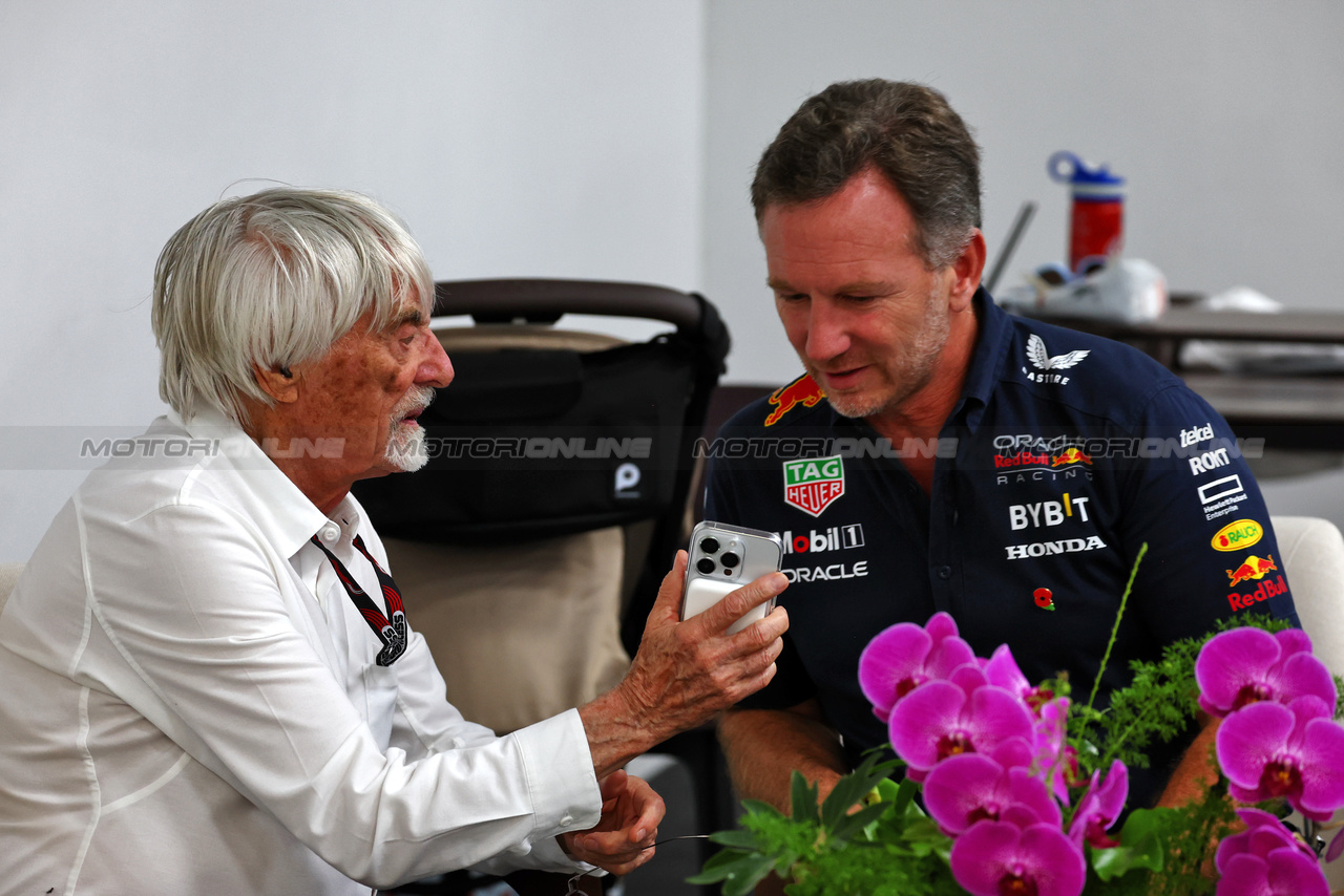 GP BRASILE, (L to R): Bernie Ecclestone (GBR) with Christian Horner (GBR) Red Bull Racing Team Principal.

05.11.2023. Formula 1 World Championship, Rd 21, Brazilian Grand Prix, Sao Paulo, Brazil, Gara Day.

 - www.xpbimages.com, EMail: requests@xpbimages.com © Copyright: Coates / XPB Images