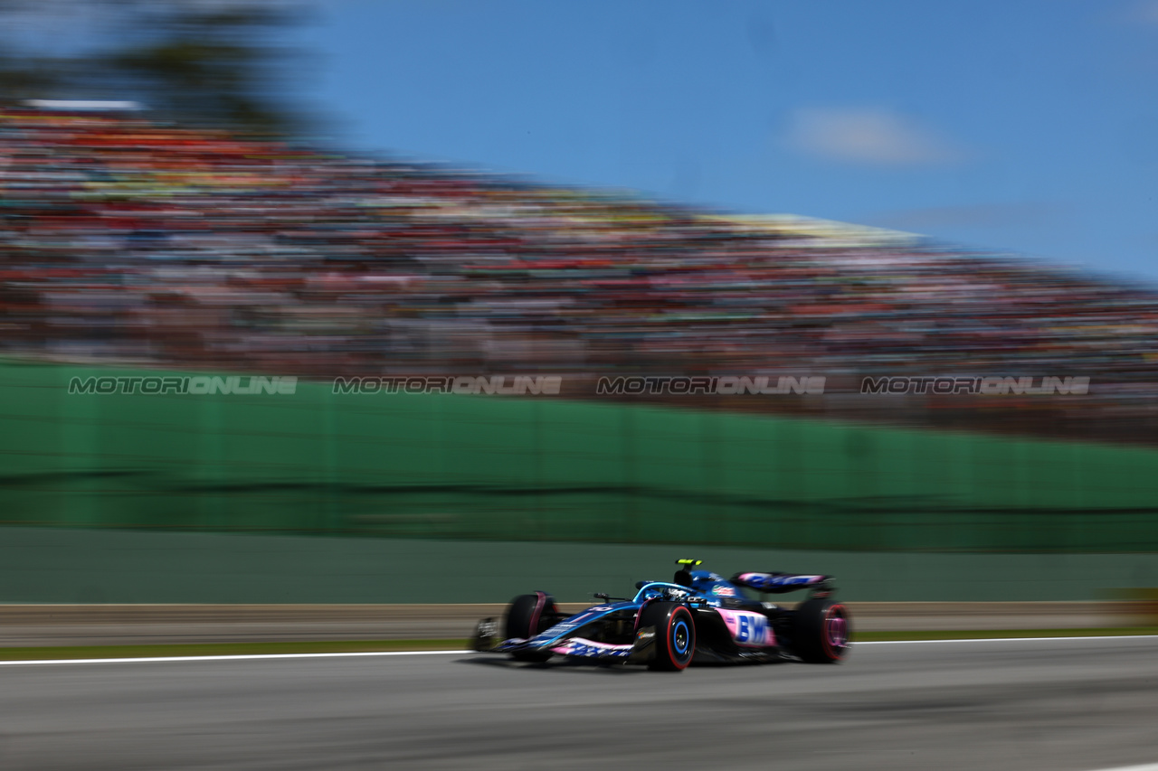 GP BRASILE, Pierre Gasly (FRA) Alpine F1 Team A523.

05.11.2023. Formula 1 World Championship, Rd 21, Brazilian Grand Prix, Sao Paulo, Brazil, Gara Day.

 - www.xpbimages.com, EMail: requests@xpbimages.com © Copyright: Coates / XPB Images