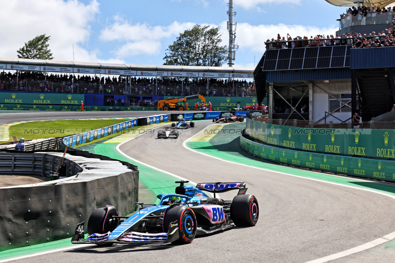 GP BRASILE, Esteban Ocon (FRA) Alpine F1 Team A523.

05.11.2023. Formula 1 World Championship, Rd 21, Brazilian Grand Prix, Sao Paulo, Brazil, Gara Day.

- www.xpbimages.com, EMail: requests@xpbimages.com © Copyright: Batchelor / XPB Images