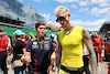 GP BRASILE, Machine Gun Kelly (USA) Rapper on the grid.
05.11.2023. Formula 1 World Championship, Rd 21, Brazilian Grand Prix, Sao Paulo, Brazil, Gara Day.
- www.xpbimages.com, EMail: requests@xpbimages.com © Copyright: Batchelor / XPB Images