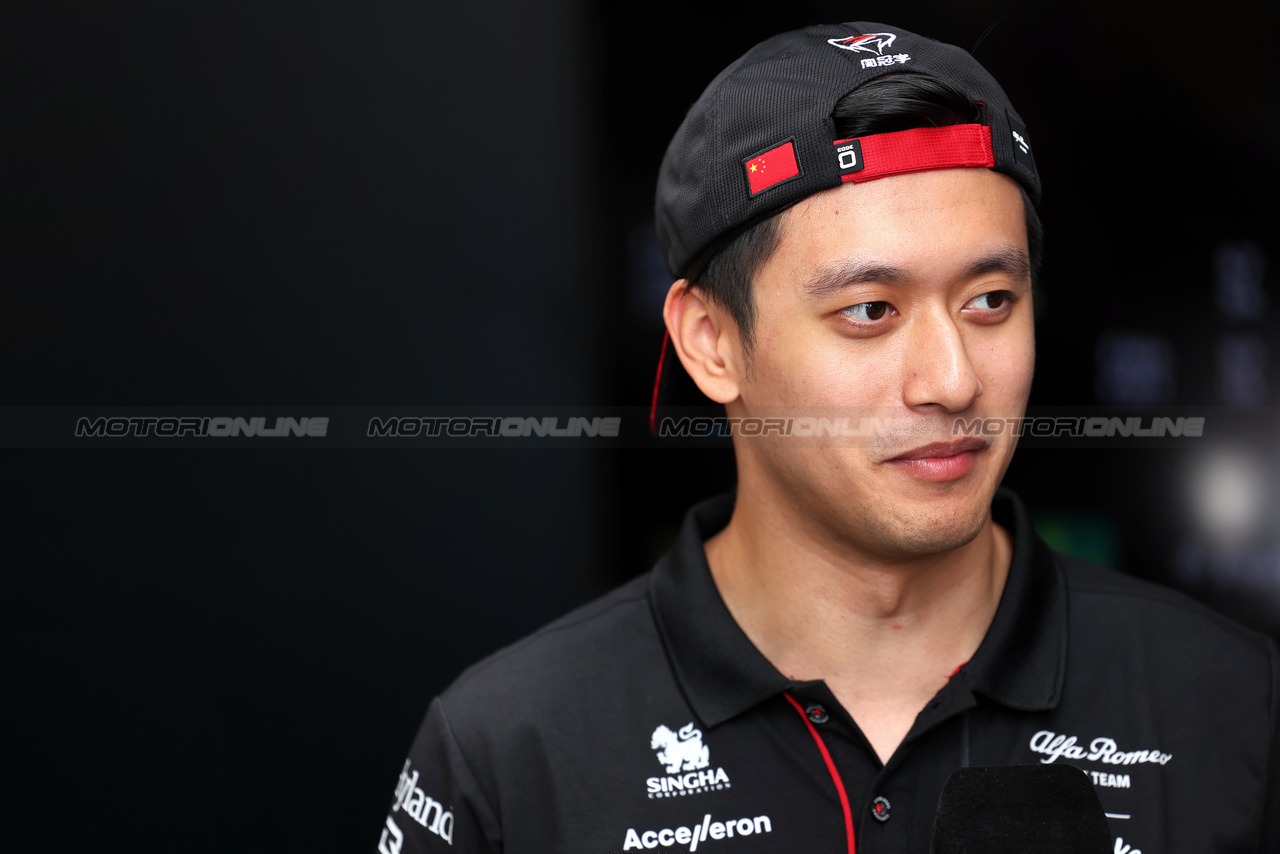 GP BRASILE, Zhou Guanyu (CHN) Alfa Romeo F1 Team.

02.11.2023. Formula 1 World Championship, Rd 21, Brazilian Grand Prix, Sao Paulo, Brazil, Preparation Day.

- www.xpbimages.com, EMail: requests@xpbimages.com © Copyright: Staley / XPB Images