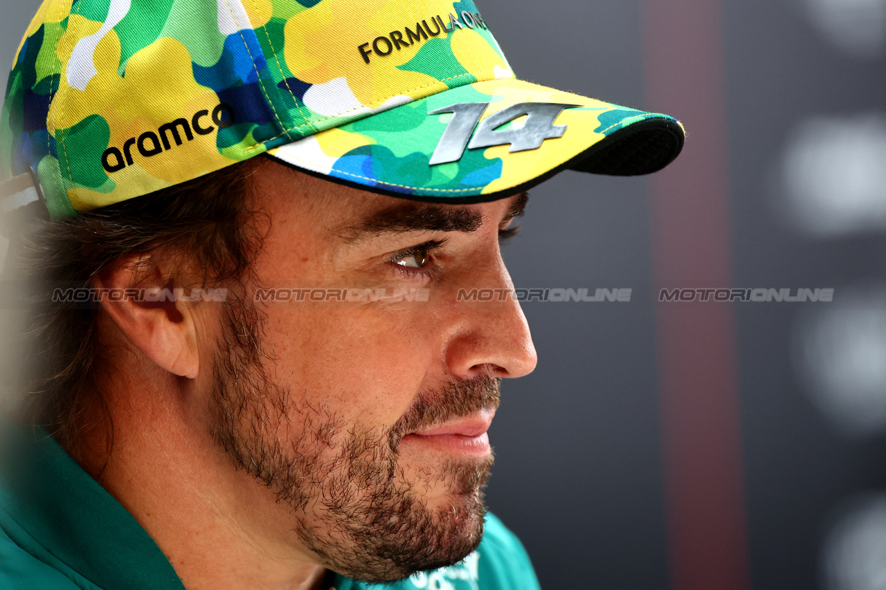 GP BRASILE, Fernando Alonso (ESP) Aston Martin F1 Team.

02.11.2023. Formula 1 World Championship, Rd 21, Brazilian Grand Prix, Sao Paulo, Brazil, Preparation Day.

- www.xpbimages.com, EMail: requests@xpbimages.com © Copyright: Batchelor / XPB Images