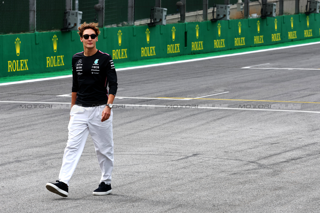 GP BRASILE, George Russell (GBR) Mercedes AMG F1 walks the circuit.

02.11.2023. Formula 1 World Championship, Rd 21, Brazilian Grand Prix, Sao Paulo, Brazil, Preparation Day.

- www.xpbimages.com, EMail: requests@xpbimages.com © Copyright: Batchelor / XPB Images