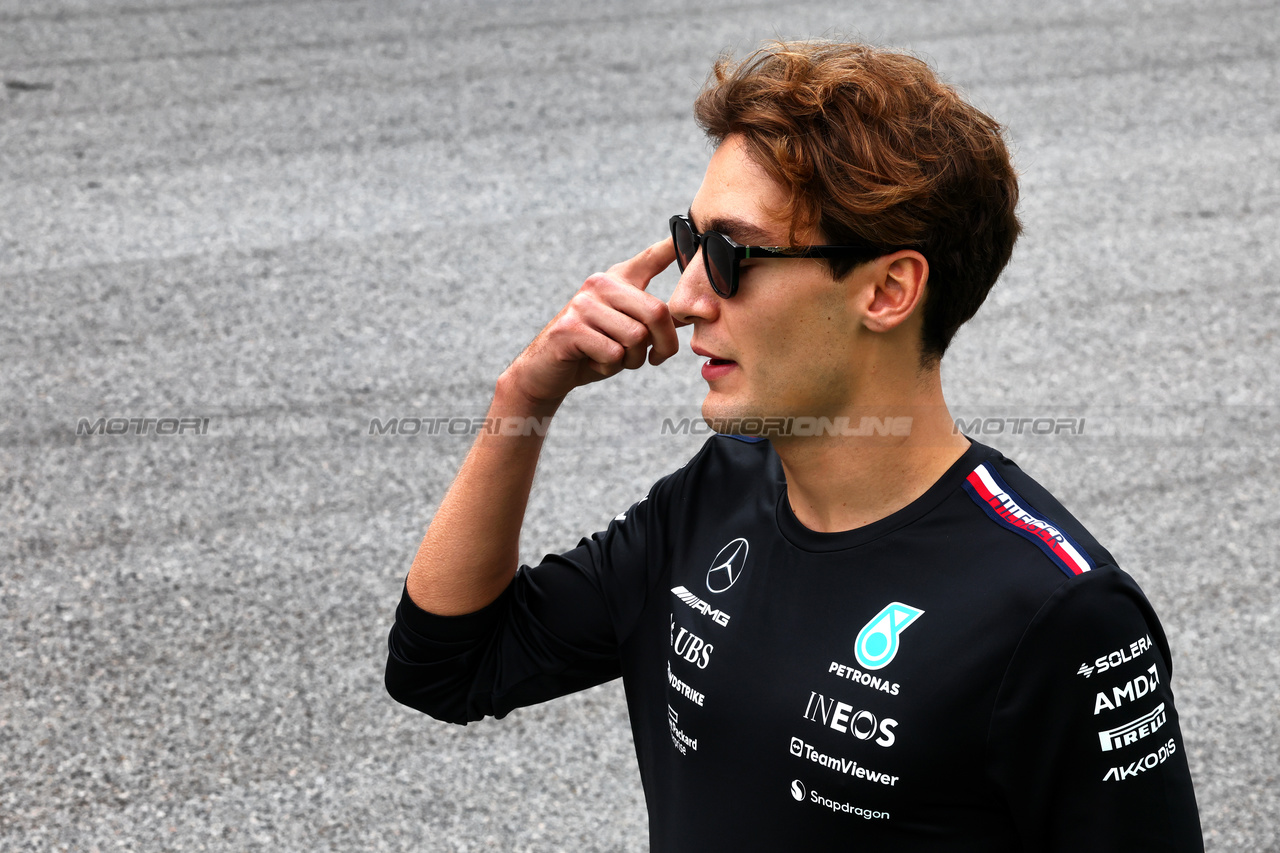 GP BRASILE, George Russell (GBR) Mercedes AMG F1 walks the circuit.

02.11.2023. Formula 1 World Championship, Rd 21, Brazilian Grand Prix, Sao Paulo, Brazil, Preparation Day.

- www.xpbimages.com, EMail: requests@xpbimages.com © Copyright: Batchelor / XPB Images