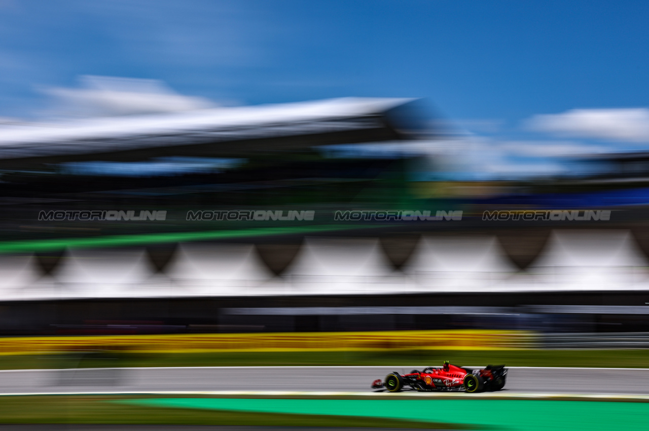 GP BRASILE, Carlos Sainz Jr (ESP), Ferrari 
04.11.2023. Formula 1 World Championship, Rd 21, Brazilian Grand Prix, Sao Paulo, Brazil, Sprint Day.
- www.xpbimages.com, EMail: requests@xpbimages.com © Copyright: Charniaux / XPB Images