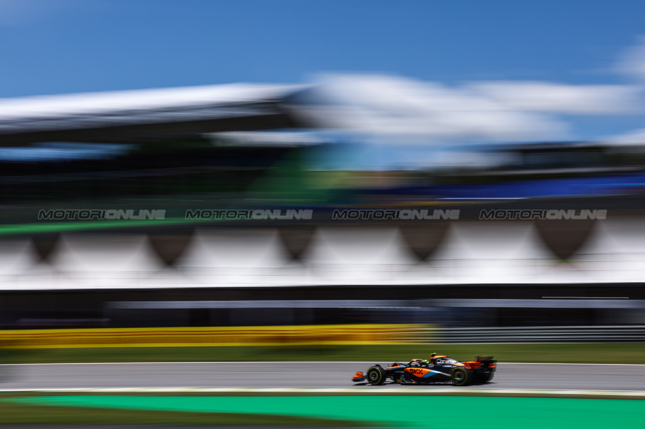 GP BRASILE, Lando Norris (GBR), McLaren F1 Team 
04.11.2023. Formula 1 World Championship, Rd 21, Brazilian Grand Prix, Sao Paulo, Brazil, Sprint Day.
- www.xpbimages.com, EMail: requests@xpbimages.com © Copyright: Charniaux / XPB Images