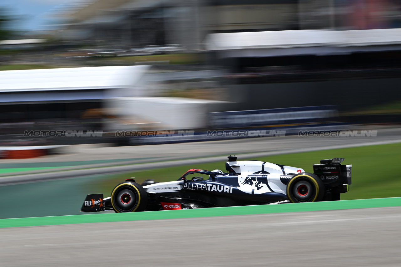 GP BRASILE, Daniel Ricciardo (AUS) AlphaTauri AT04.

04.11.2023. Formula 1 World Championship, Rd 21, Brazilian Grand Prix, Sao Paulo, Brazil, Sprint Day.

- www.xpbimages.com, EMail: requests@xpbimages.com © Copyright: Price / XPB Images