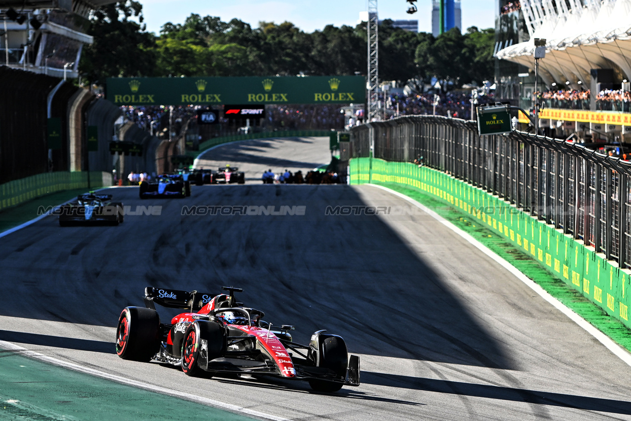 GP BRASILE, Valtteri Bottas (FIN) Alfa Romeo F1 Team C43.

04.11.2023. Formula 1 World Championship, Rd 21, Brazilian Grand Prix, Sao Paulo, Brazil, Sprint Day.

- www.xpbimages.com, EMail: requests@xpbimages.com © Copyright: Price / XPB Images