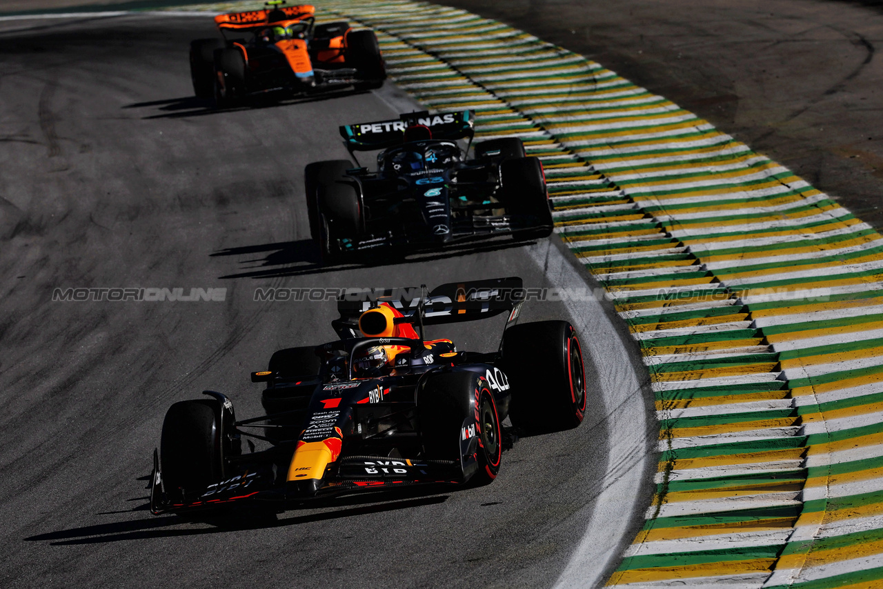 GP BRASILE, Max Verstappen (NLD) Red Bull Racing RB19.

04.11.2023. Formula 1 World Championship, Rd 21, Brazilian Grand Prix, Sao Paulo, Brazil, Sprint Day.

- www.xpbimages.com, EMail: requests@xpbimages.com © Copyright: Staley / XPB Images