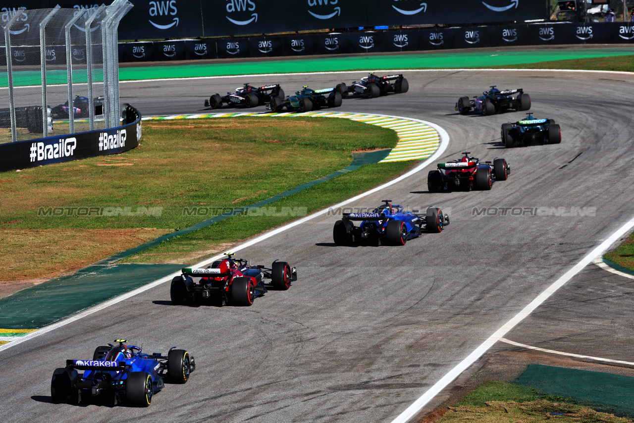 GP BRASILE, Logan Sargeant (USA) Williams Racing FW45 at the partenza of Sprint.

04.11.2023. Formula 1 World Championship, Rd 21, Brazilian Grand Prix, Sao Paulo, Brazil, Sprint Day.

- www.xpbimages.com, EMail: requests@xpbimages.com © Copyright: Batchelor / XPB Images