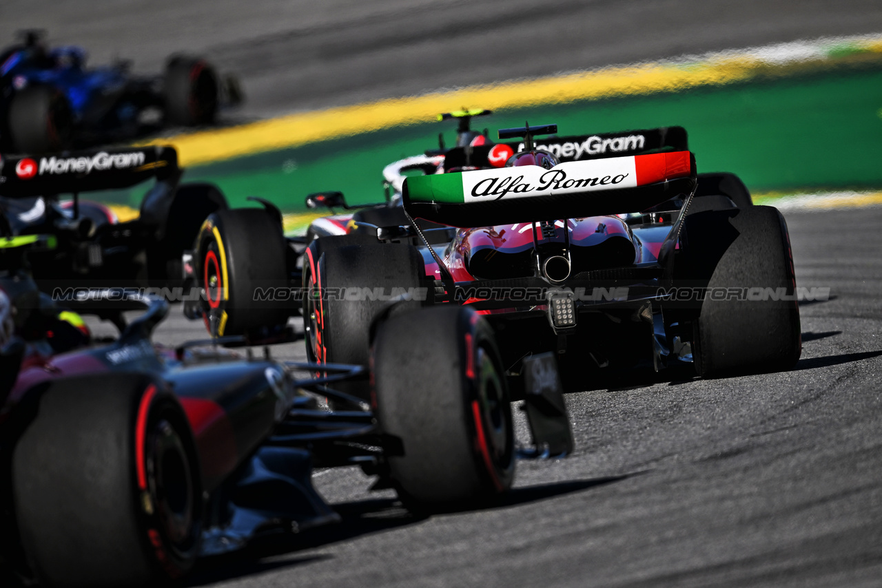 GP BRASILE, Valtteri Bottas (FIN) Alfa Romeo F1 Team C43.

04.11.2023. Formula 1 World Championship, Rd 21, Brazilian Grand Prix, Sao Paulo, Brazil, Sprint Day.

- www.xpbimages.com, EMail: requests@xpbimages.com © Copyright: Price / XPB Images