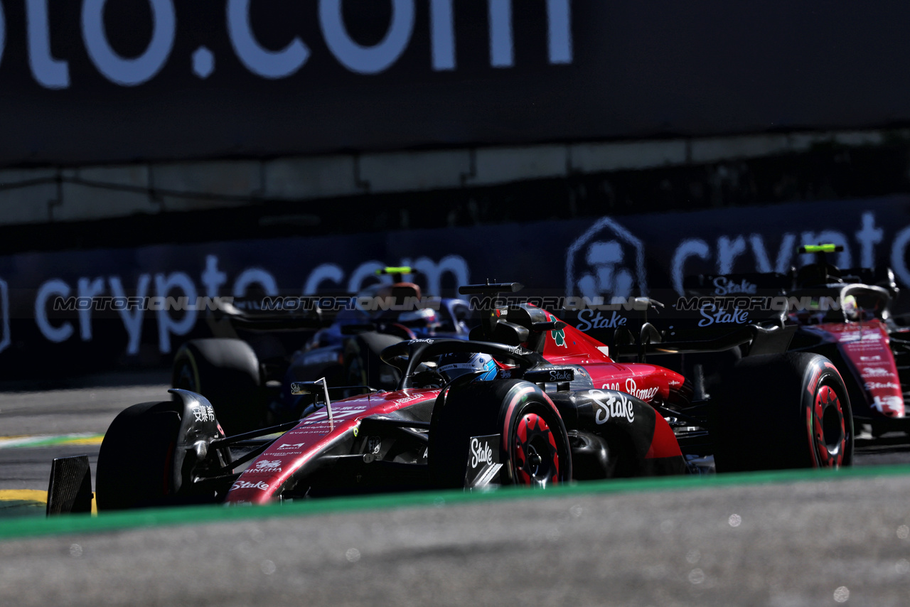 GP BRASILE, Valtteri Bottas (FIN) Alfa Romeo F1 Team C43.

04.11.2023. Formula 1 World Championship, Rd 21, Brazilian Grand Prix, Sao Paulo, Brazil, Sprint Day.

- www.xpbimages.com, EMail: requests@xpbimages.com © Copyright: Staley / XPB Images