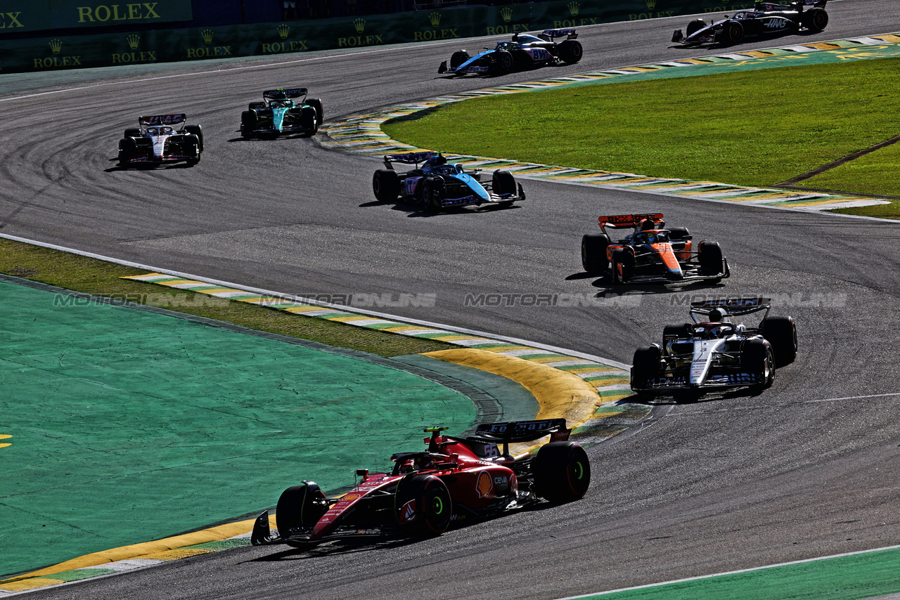 GP BRASILE, Carlos Sainz Jr (ESP) Ferrari SF-23.

04.11.2023. Formula 1 World Championship, Rd 21, Brazilian Grand Prix, Sao Paulo, Brazil, Sprint Day.

- www.xpbimages.com, EMail: requests@xpbimages.com © Copyright: Charniaux / XPB Images