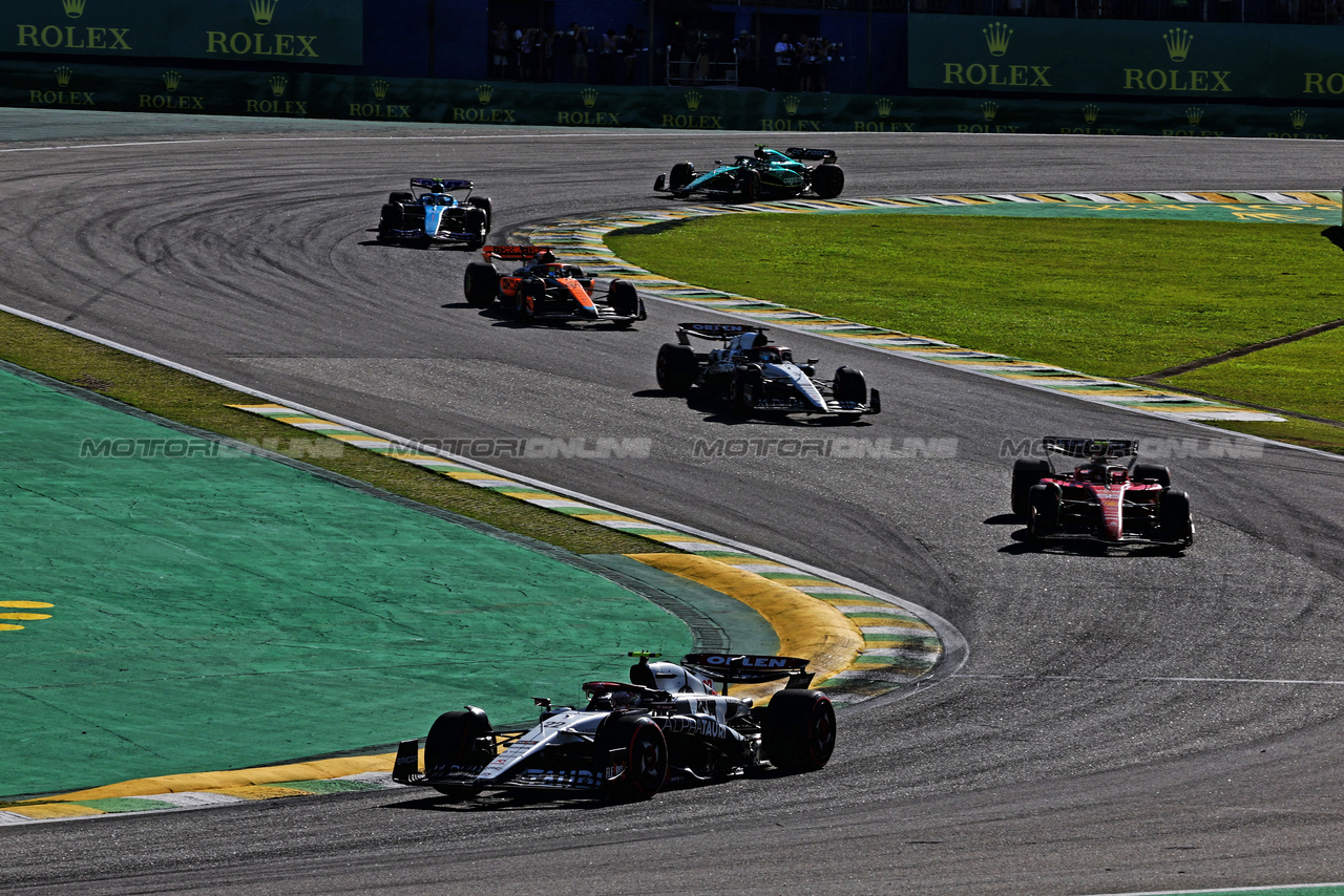 GP BRASILE, Yuki Tsunoda (JPN) AlphaTauri AT04.

04.11.2023. Formula 1 World Championship, Rd 21, Brazilian Grand Prix, Sao Paulo, Brazil, Sprint Day.

- www.xpbimages.com, EMail: requests@xpbimages.com © Copyright: Charniaux / XPB Images