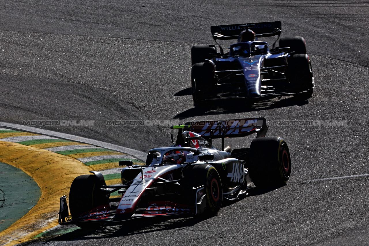 GP BRASILE, Nico Hulkenberg (GER) Haas VF-23.

04.11.2023. Formula 1 World Championship, Rd 21, Brazilian Grand Prix, Sao Paulo, Brazil, Sprint Day.

- www.xpbimages.com, EMail: requests@xpbimages.com © Copyright: Charniaux / XPB Images