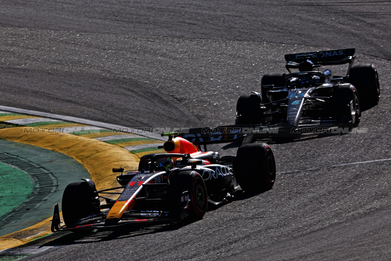 GP BRASILE, Sergio Perez (MEX) Red Bull Racing RB19.

04.11.2023. Formula 1 World Championship, Rd 21, Brazilian Grand Prix, Sao Paulo, Brazil, Sprint Day.

- www.xpbimages.com, EMail: requests@xpbimages.com © Copyright: Charniaux / XPB Images
