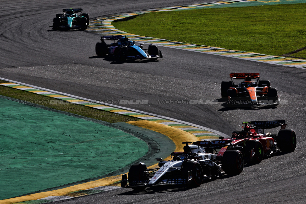 GP BRASILE, Daniel Ricciardo (AUS) AlphaTauri AT04.

04.11.2023. Formula 1 World Championship, Rd 21, Brazilian Grand Prix, Sao Paulo, Brazil, Sprint Day.

- www.xpbimages.com, EMail: requests@xpbimages.com © Copyright: Charniaux / XPB Images