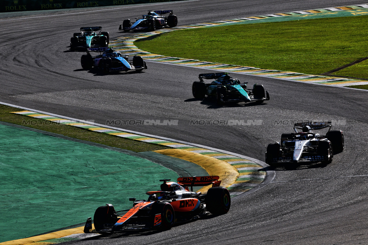 GP BRASILE, Oscar Piastri (AUS) McLaren MCL60.

04.11.2023. Formula 1 World Championship, Rd 21, Brazilian Grand Prix, Sao Paulo, Brazil, Sprint Day.

- www.xpbimages.com, EMail: requests@xpbimages.com © Copyright: Charniaux / XPB Images