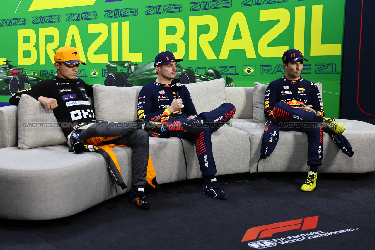 GP BRASILE, (L to R): Lando Norris (GBR) McLaren; Max Verstappen (NLD) Red Bull Racing; e Sergio Perez (MEX) Red Bull Racing, in the post Sprint FIA Press Conference.

04.11.2023. Formula 1 World Championship, Rd 21, Brazilian Grand Prix, Sao Paulo, Brazil, Sprint Day.

- www.xpbimages.com, EMail: requests@xpbimages.com © Copyright: Batchelor / XPB Images