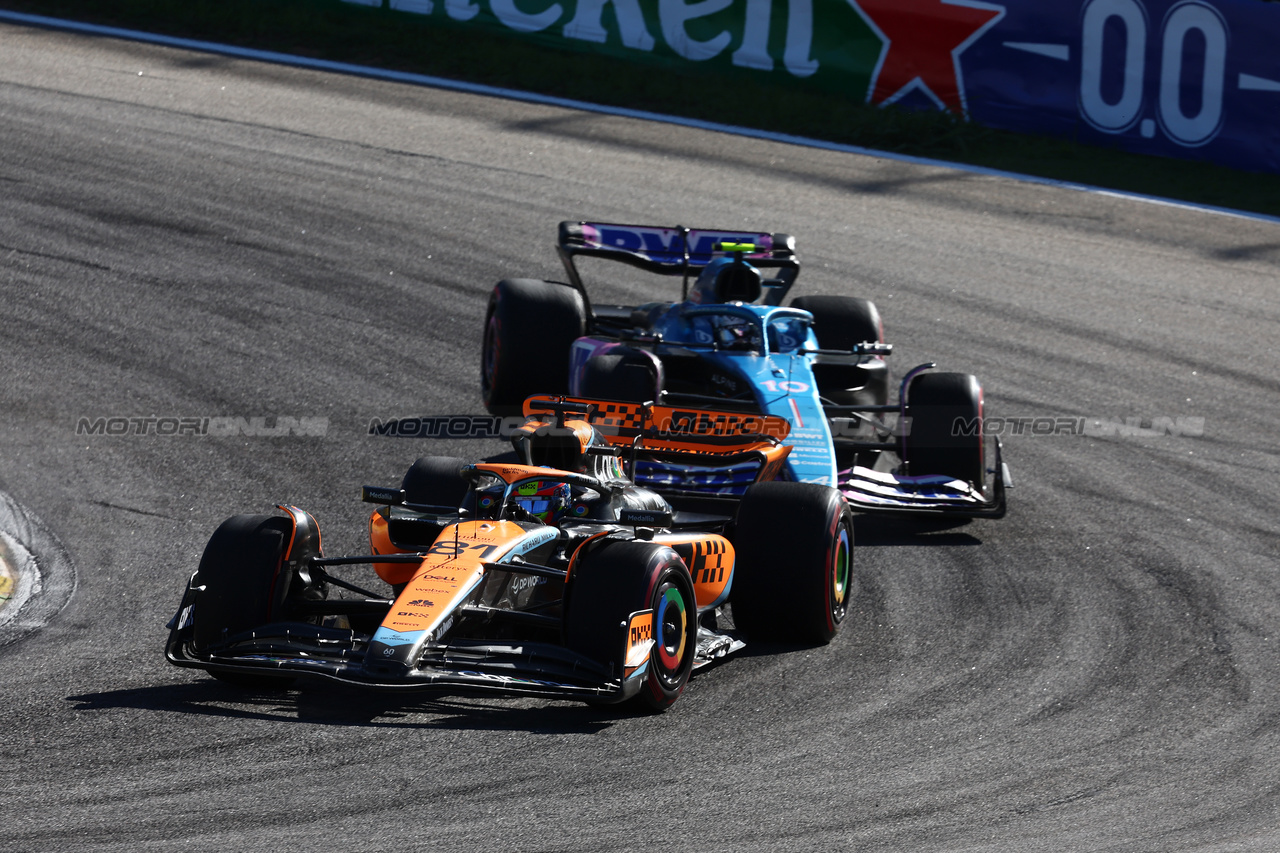GP BRASILE, Oscar Piastri (AUS) McLaren MCL60.

04.11.2023. Formula 1 World Championship, Rd 21, Brazilian Grand Prix, Sao Paulo, Brazil, Sprint Day.

- www.xpbimages.com, EMail: requests@xpbimages.com © Copyright: Batchelor / XPB Images