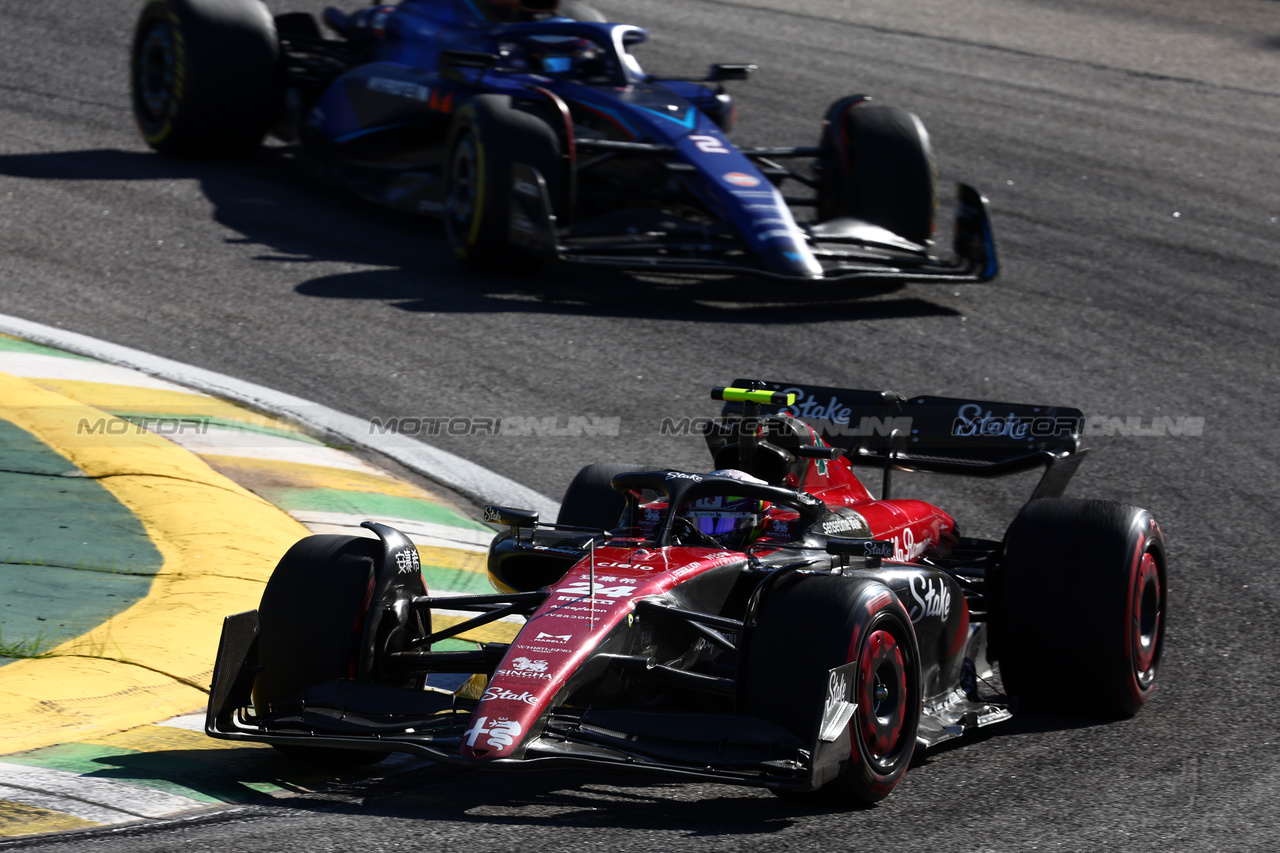 GP BRASILE, Zhou Guanyu (CHN) Alfa Romeo F1 Team C43.

04.11.2023. Formula 1 World Championship, Rd 21, Brazilian Grand Prix, Sao Paulo, Brazil, Sprint Day.

- www.xpbimages.com, EMail: requests@xpbimages.com © Copyright: Batchelor / XPB Images
