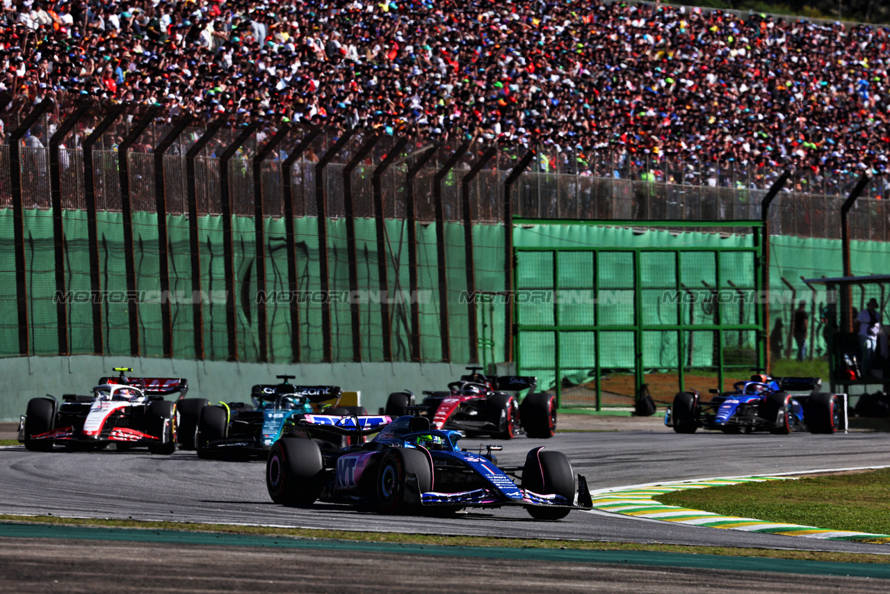 GP BRASILE, Esteban Ocon (FRA) Alpine F1 Team A523.

04.11.2023. Formula 1 World Championship, Rd 21, Brazilian Grand Prix, Sao Paulo, Brazil, Sprint Day.

 - www.xpbimages.com, EMail: requests@xpbimages.com © Copyright: Coates / XPB Images