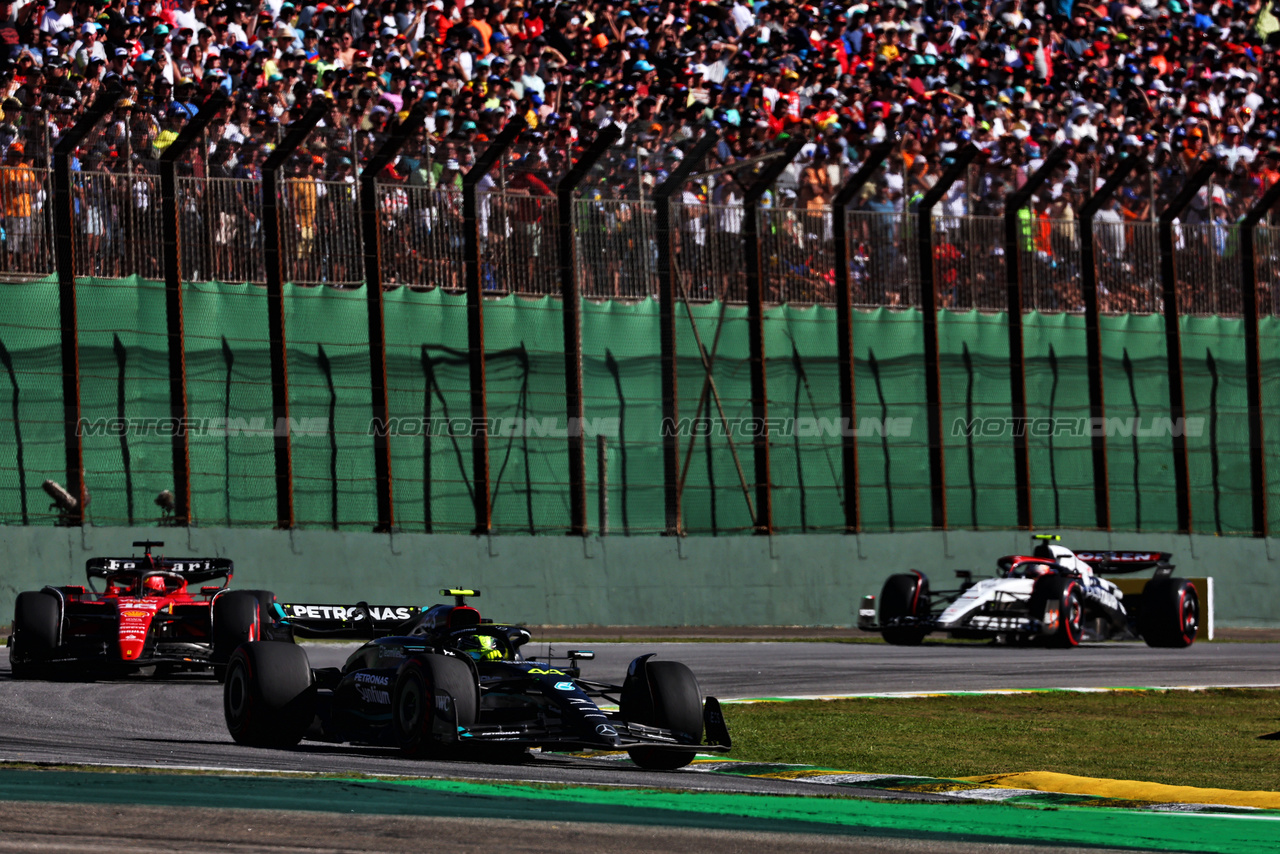 GP BRASILE, Lewis Hamilton (GBR) Mercedes AMG F1 W14.

04.11.2023. Formula 1 World Championship, Rd 21, Brazilian Grand Prix, Sao Paulo, Brazil, Sprint Day.

 - www.xpbimages.com, EMail: requests@xpbimages.com © Copyright: Coates / XPB Images