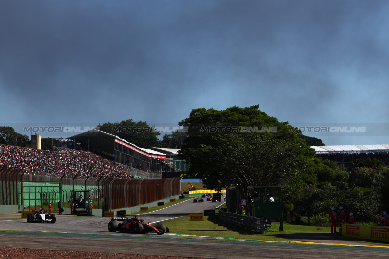 GP BRASILE, Charles Leclerc (MON) Ferrari SF-23.



04.11.2023. Formula 1 World Championship, Rd 21, Brazilian Grand Prix, Sao Paulo, Brazil, Sprint Day.

 - www.xpbimages.com, EMail: requests@xpbimages.com © Copyright: Coates / XPB Images