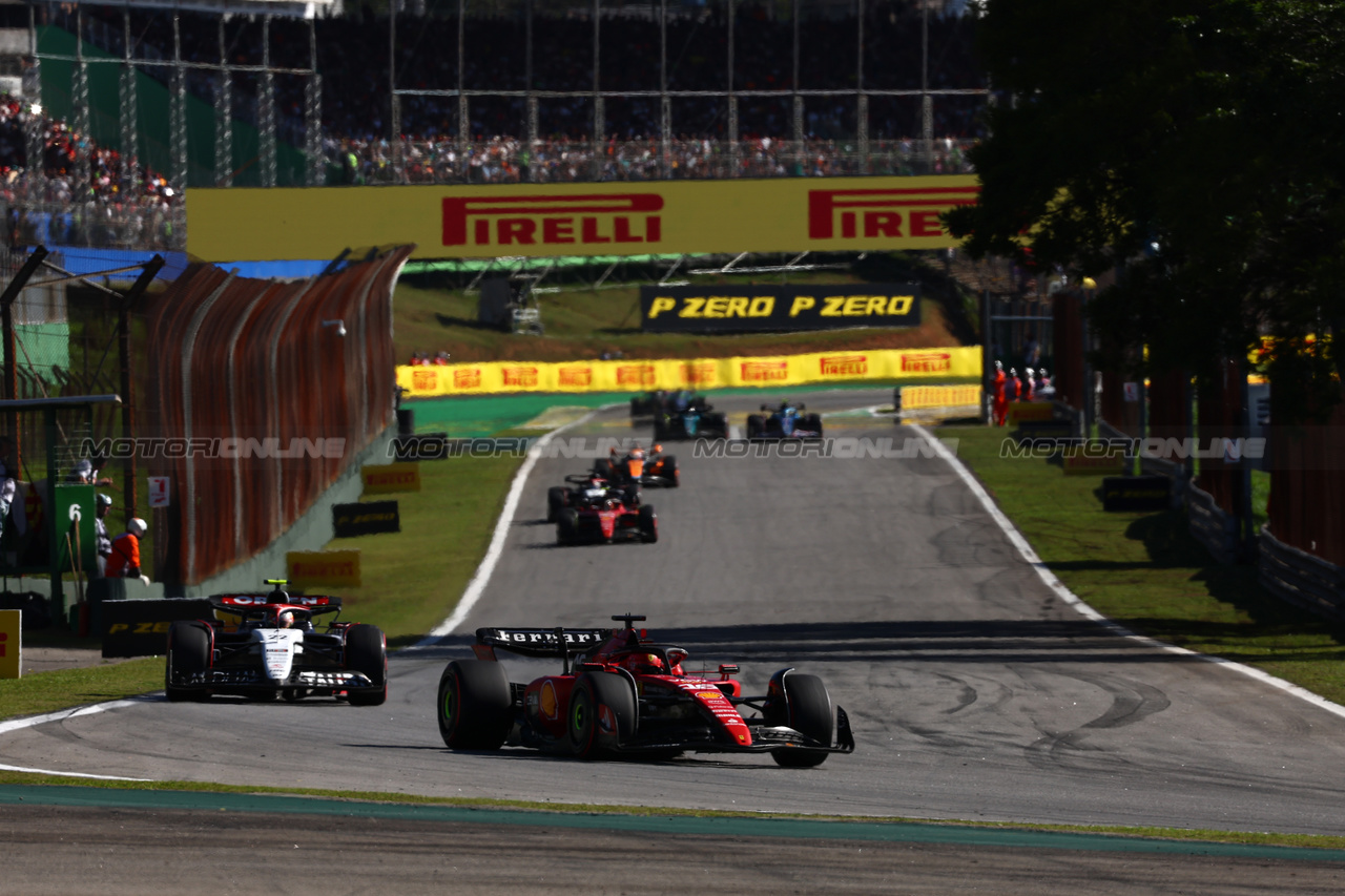 GP BRASILE, Charles Leclerc (MON) Ferrari SF-23.

04.11.2023. Formula 1 World Championship, Rd 21, Brazilian Grand Prix, Sao Paulo, Brazil, Sprint Day.

 - www.xpbimages.com, EMail: requests@xpbimages.com © Copyright: Coates / XPB Images