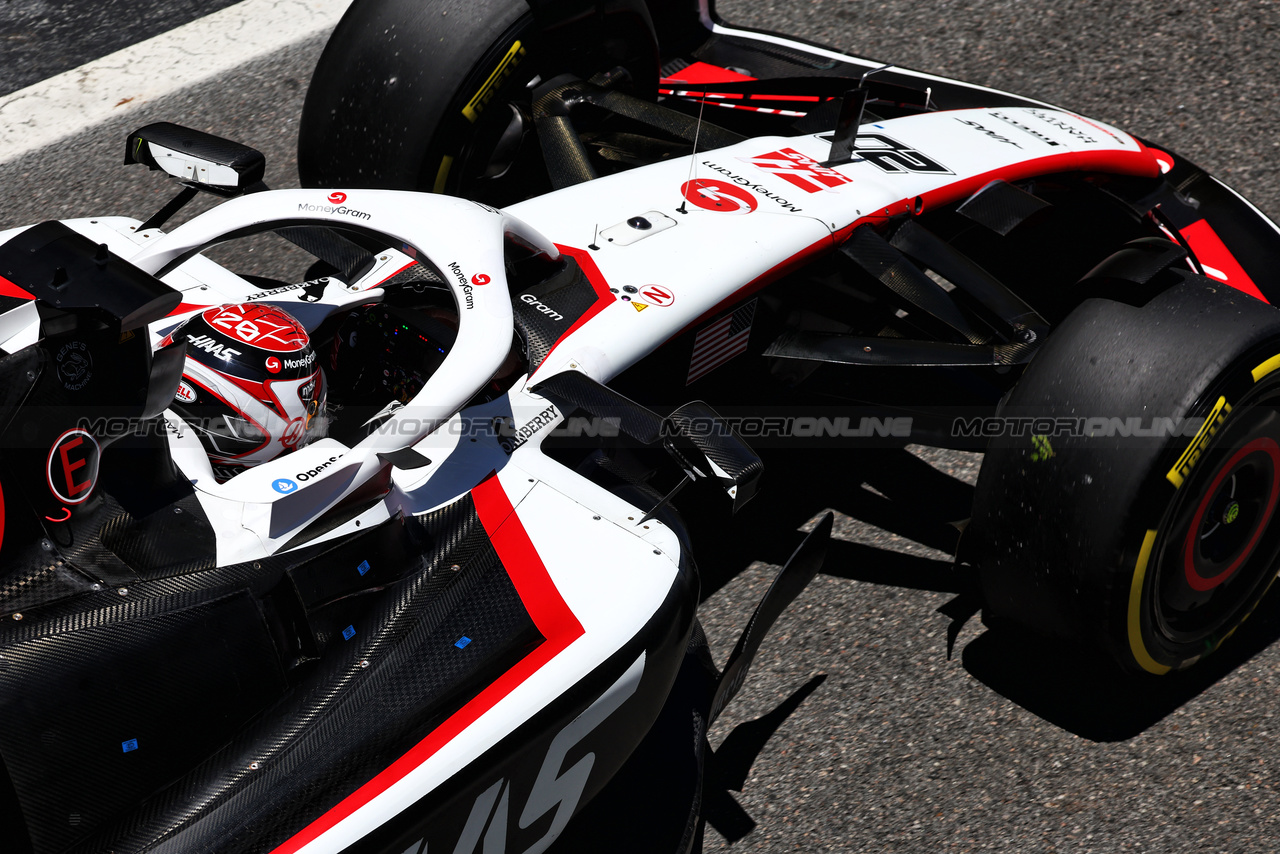 GP BRASILE, Kevin Magnussen (DEN) Haas VF-23.

04.11.2023. Formula 1 World Championship, Rd 21, Brazilian Grand Prix, Sao Paulo, Brazil, Sprint Day.

- www.xpbimages.com, EMail: requests@xpbimages.com © Copyright: Batchelor / XPB Images