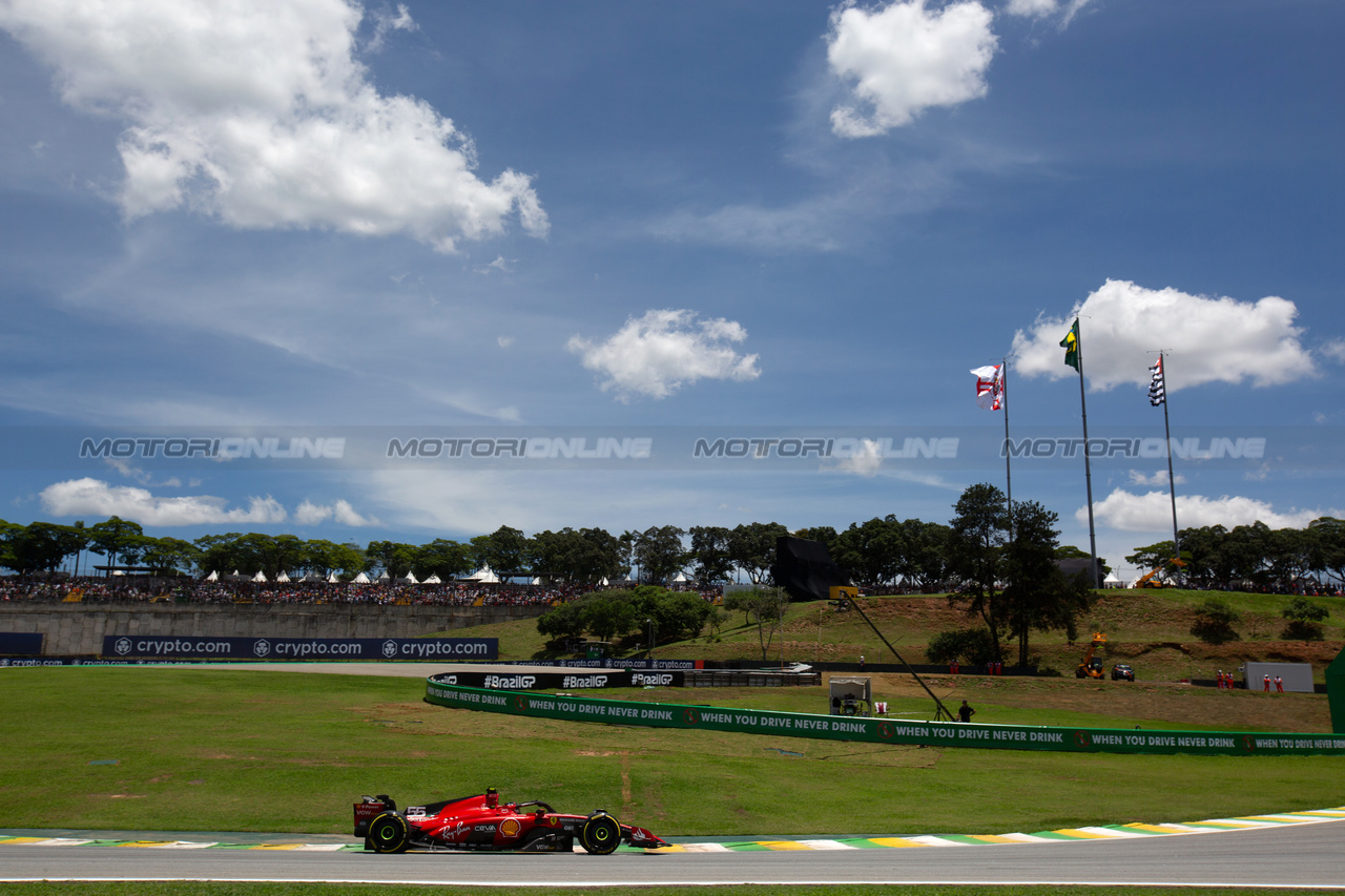 GP BRASILE, Carlos Sainz Jr (ESP) Ferrari SF-23.

04.11.2023. Formula 1 World Championship, Rd 21, Brazilian Grand Prix, Sao Paulo, Brazil, Sprint Day.

- www.xpbimages.com, EMail: requests@xpbimages.com © Copyright: XPB Images