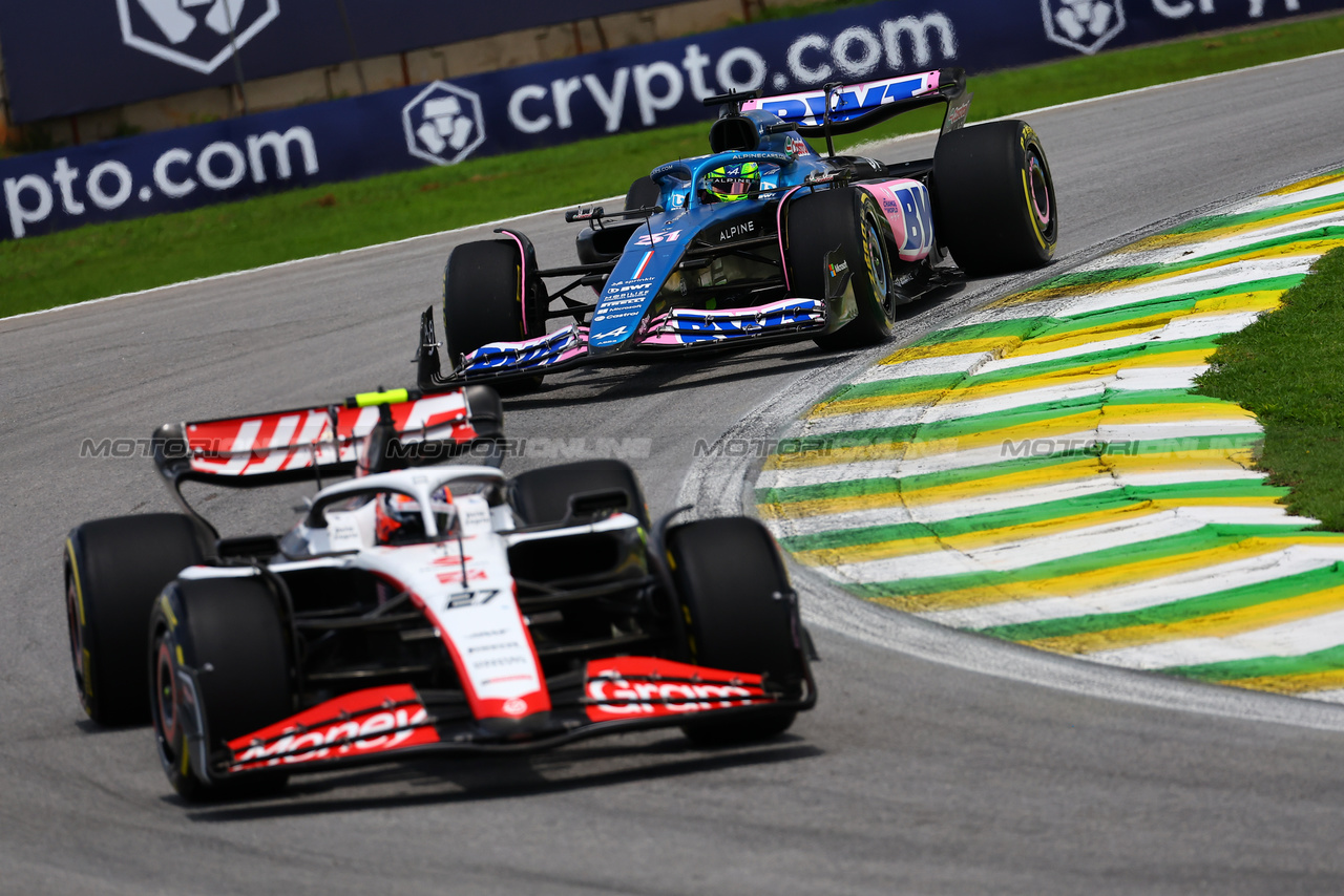 GP BRASILE, Esteban Ocon (FRA) Alpine F1 Team A523 follows Nico Hulkenberg (GER) Haas VF-23.

04.11.2023. Formula 1 World Championship, Rd 21, Brazilian Grand Prix, Sao Paulo, Brazil, Sprint Day.

- www.xpbimages.com, EMail: requests@xpbimages.com © Copyright: XPB Images
