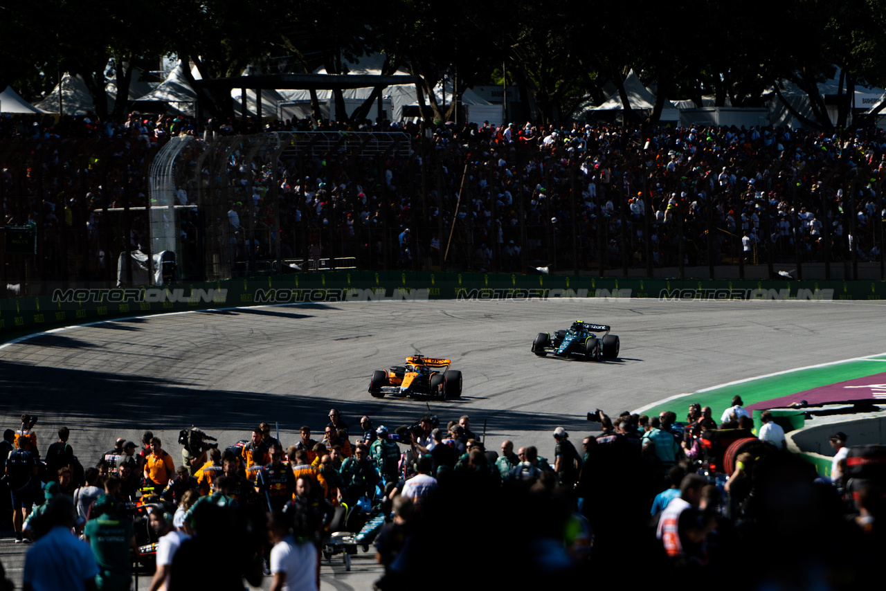 GP BRASILE, Oscar Piastri (AUS) McLaren MCL60 heads to the grid.

04.11.2023. Formula 1 World Championship, Rd 21, Brazilian Grand Prix, Sao Paulo, Brazil, Sprint Day.

- www.xpbimages.com, EMail: requests@xpbimages.com © Copyright: Batchelor / XPB Images