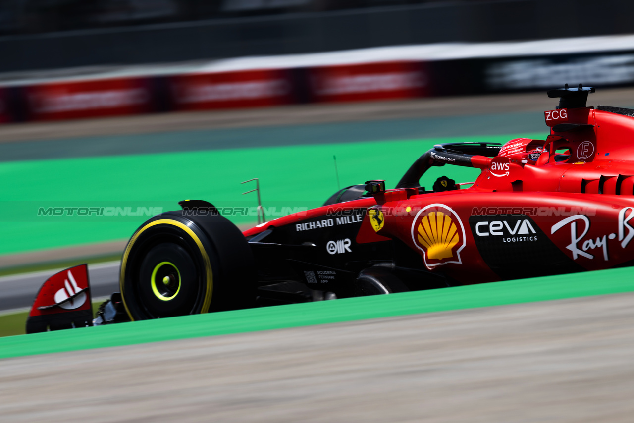 GP BRASILE, Charles Leclerc (MON) Ferrari SF-23.

04.11.2023. Formula 1 World Championship, Rd 21, Brazilian Grand Prix, Sao Paulo, Brazil, Sprint Day.

- www.xpbimages.com, EMail: requests@xpbimages.com © Copyright: Batchelor / XPB Images