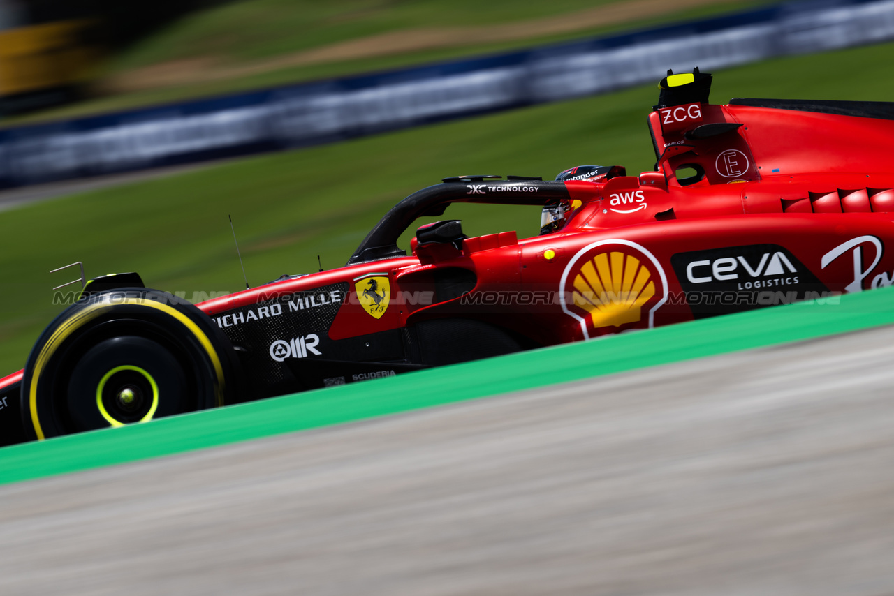 GP BRASILE, Carlos Sainz Jr (ESP) Ferrari SF-23.

04.11.2023. Formula 1 World Championship, Rd 21, Brazilian Grand Prix, Sao Paulo, Brazil, Sprint Day.

- www.xpbimages.com, EMail: requests@xpbimages.com © Copyright: Batchelor / XPB Images