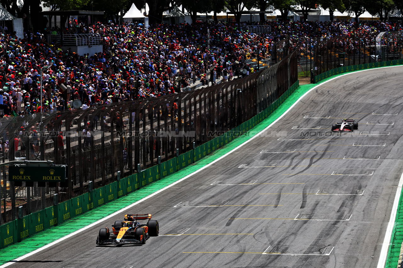 GP BRASILE, Oscar Piastri (AUS) McLaren MCL60.

04.11.2023. Formula 1 World Championship, Rd 21, Brazilian Grand Prix, Sao Paulo, Brazil, Sprint Day.

- www.xpbimages.com, EMail: requests@xpbimages.com © Copyright: Batchelor / XPB Images