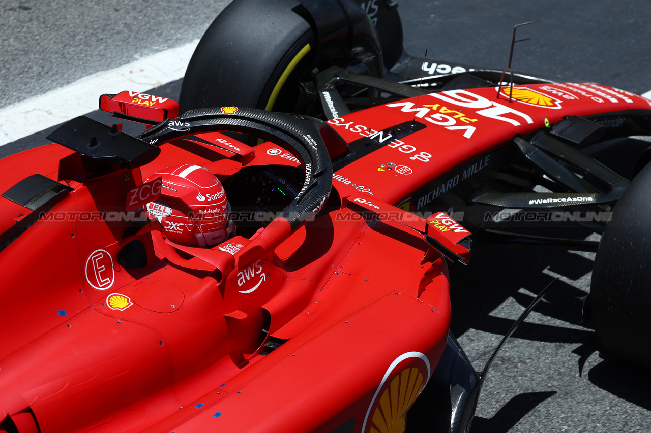 GP BRASILE, Charles Leclerc (MON) Ferrari SF-23.

04.11.2023. Formula 1 World Championship, Rd 21, Brazilian Grand Prix, Sao Paulo, Brazil, Sprint Day.

- www.xpbimages.com, EMail: requests@xpbimages.com © Copyright: Batchelor / XPB Images